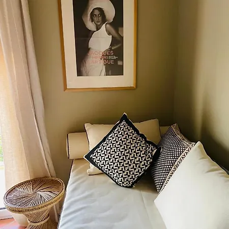 Rex - Bebeka's Ξενοδοχείο