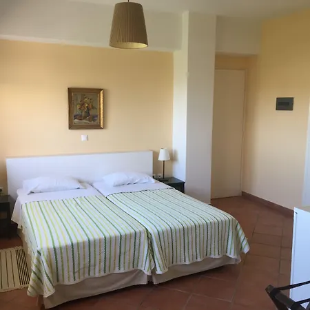 Ξενοδοχείο Rex - Bebeka's 3*