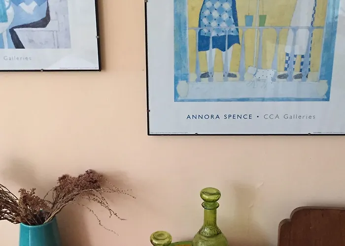 Rex - Bebeka's Hotel